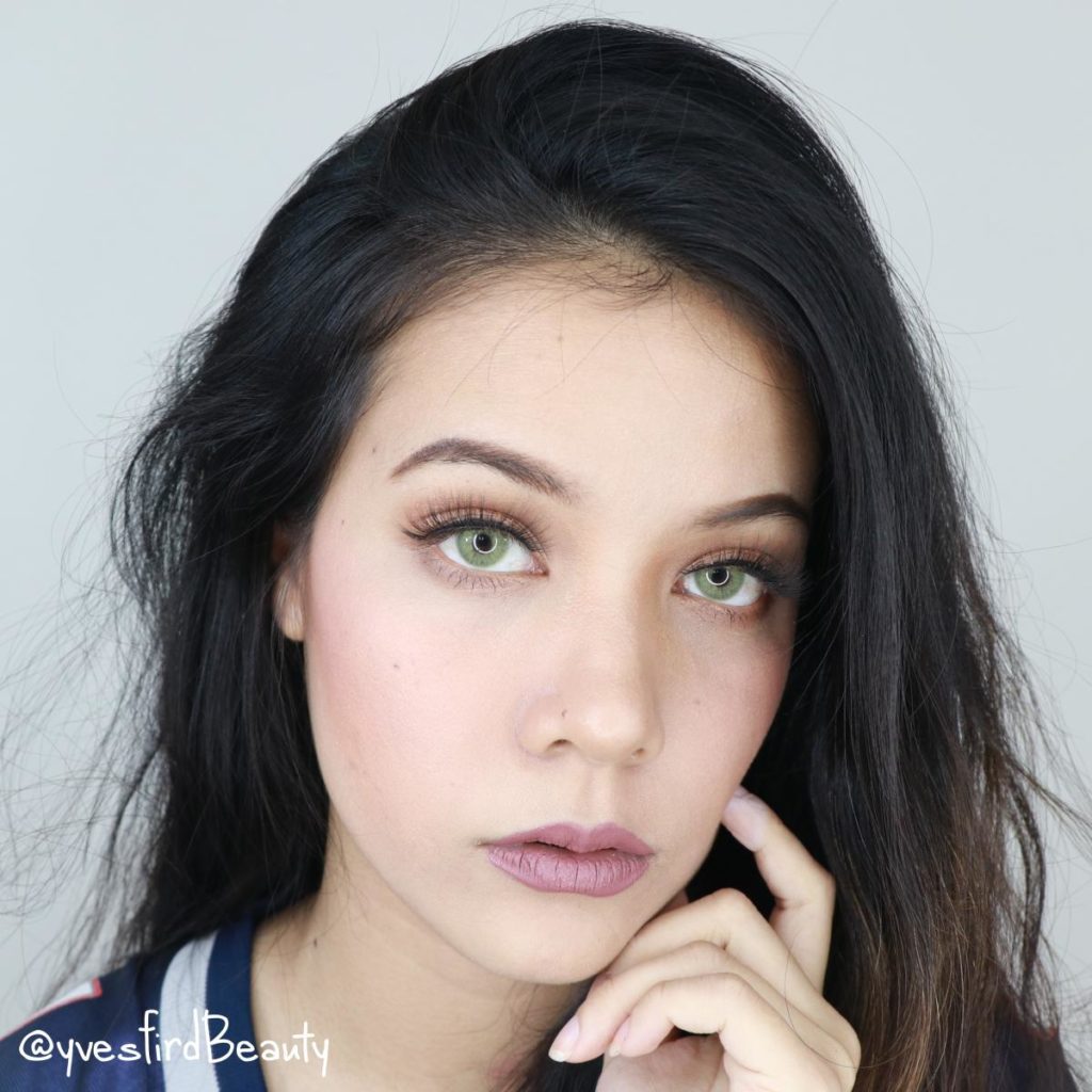 Pitchy Green Monthly Colored Contacts - Image 3
