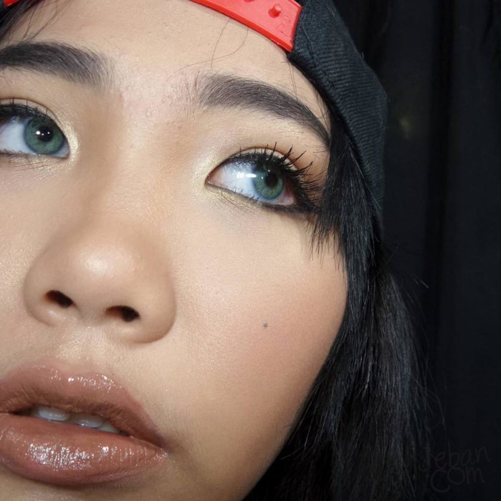Pitchy Batis Blue Monthly Colored Contacts - Image 7