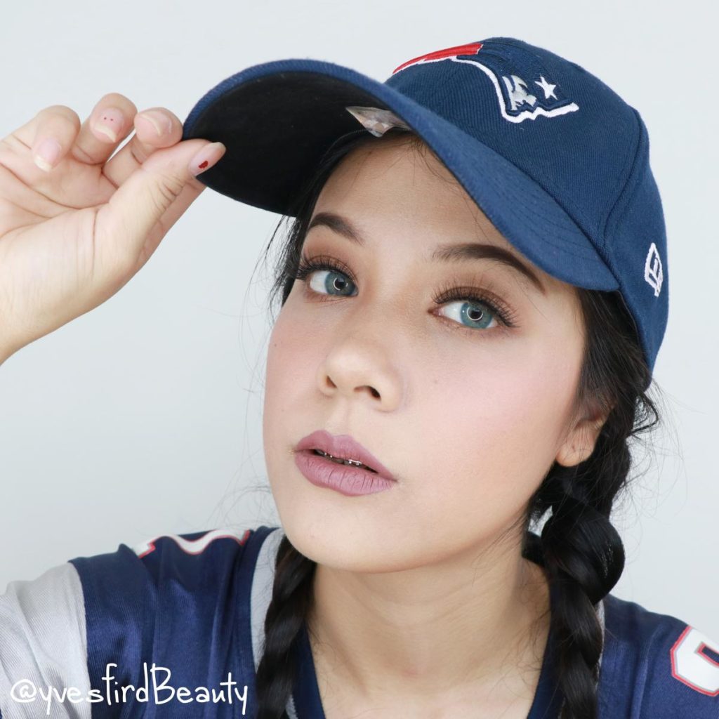 Pitchy Blue Monthly Colored Contacts - Image 4