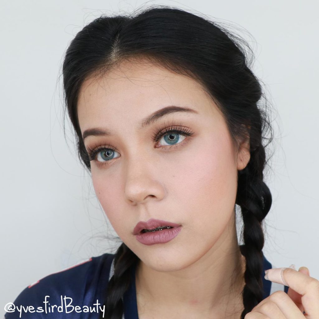 Pitchy Blue Monthly Colored Contacts - Image 5