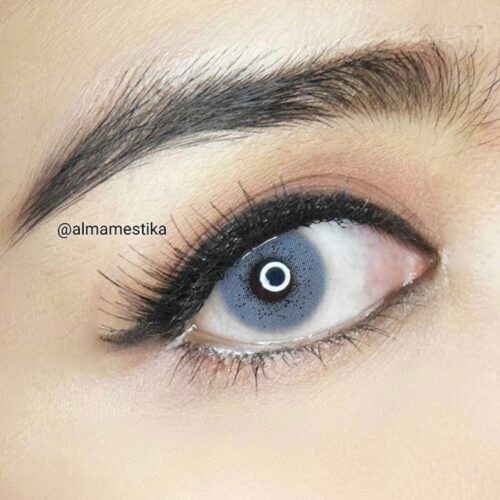 Pitchy Spatax Gray Monthly Colored Contacts brighten eyes with spots pattern and realistic gray blend. Natural, soft look in plano & prescription (0.00 to -10.00).