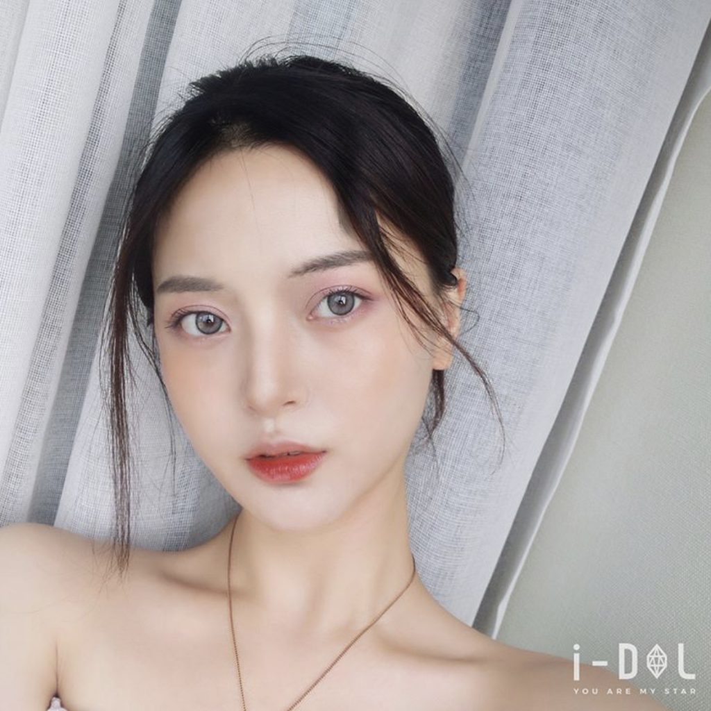 Canna Roze Charcoal Gray Yearly Colored Contacts - Image 2