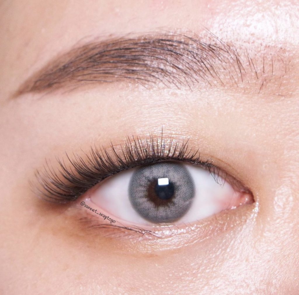 Sisse Autumn Gray Monthly Colored Contacts - Image 6