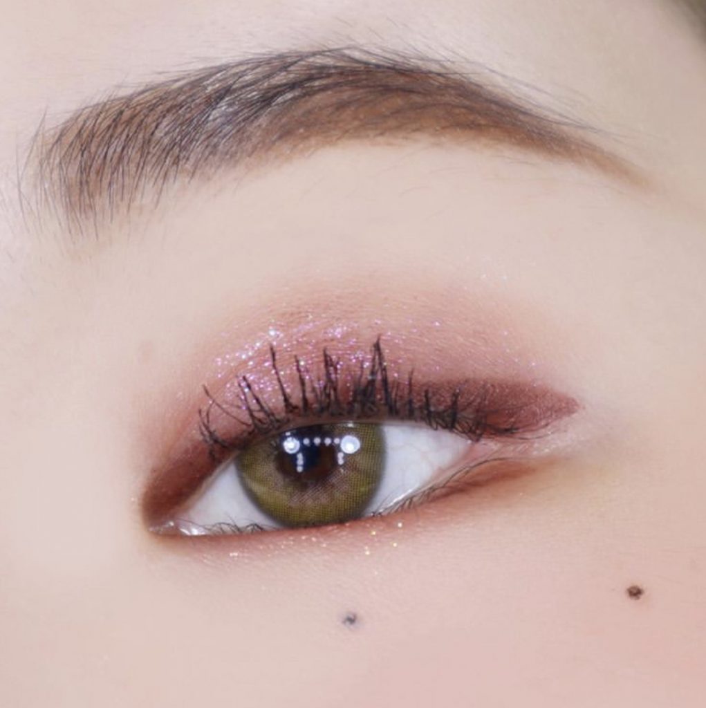 Sisse Spring Green Monthly Colored Contacts - Image 5