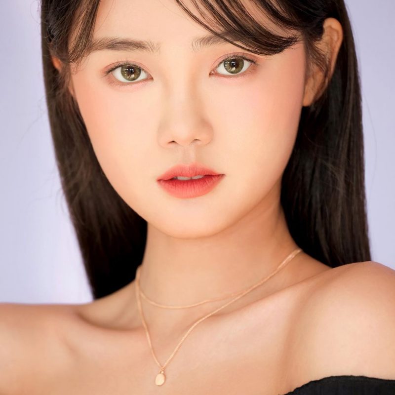 Sisse Babe Matcha Gray Yearly Colored Contacts - Image 3