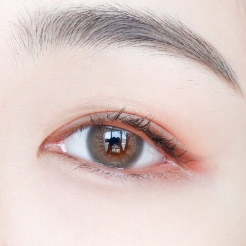 Kitty Kawaii Cemore Brown monthly colored contacts enhance dark eyes with a rich brown shade and natural blend for a warm, realistic look. Available in powers 0.00 to -10.00