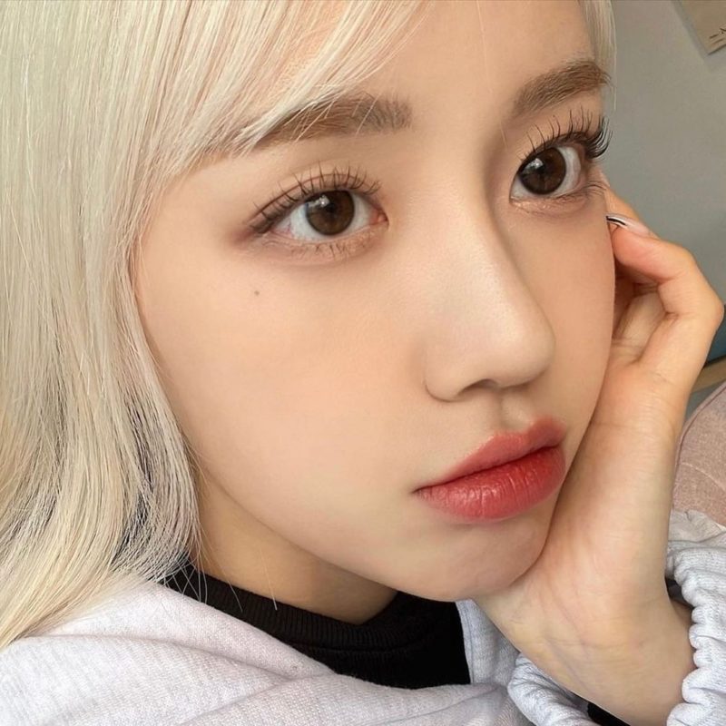 Uria Water Brown Yearly Colored Contacts - Image 2