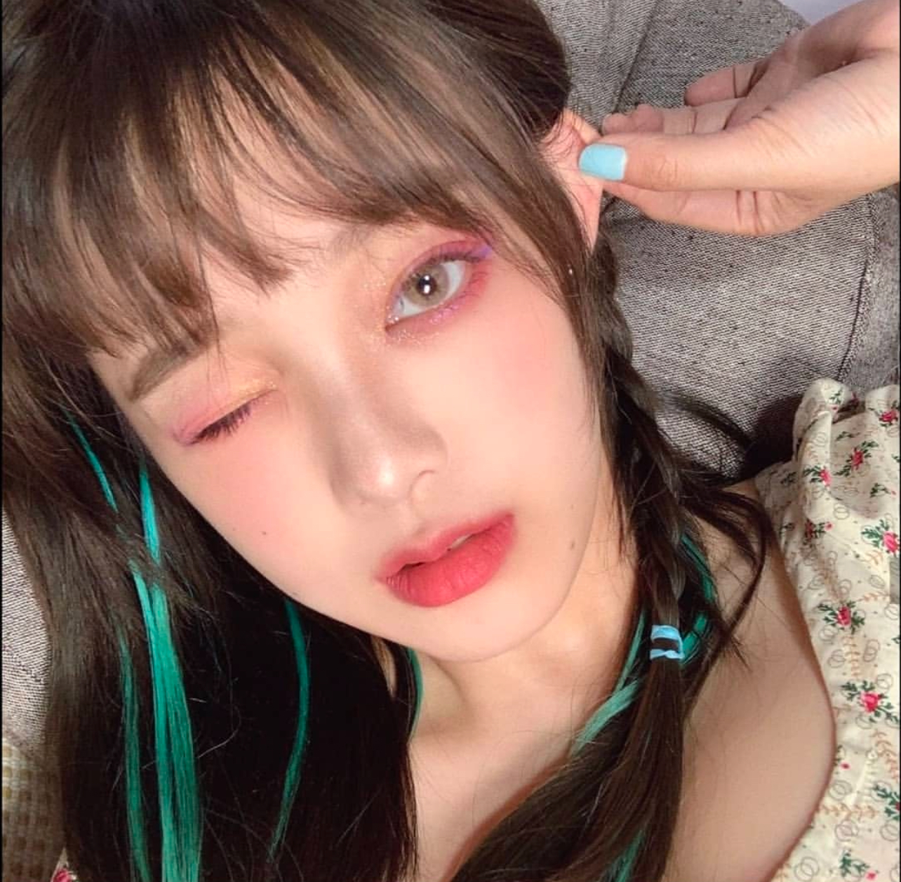 Kitty Kawaii Jasper Brown colored contacts for dark eyes provide a bright brown tone that adds warmth and a soft glow to your eyes.
