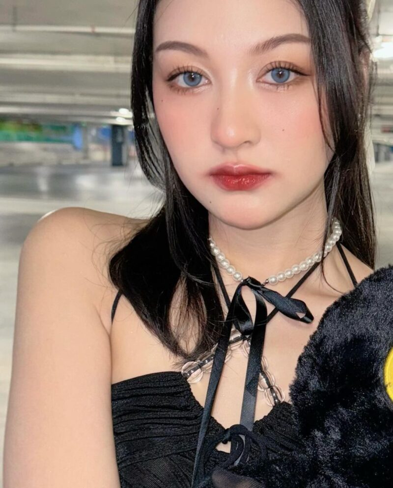 Kitty Kawaii Olivia Blue Monthly Colored Contacts - Image 6
