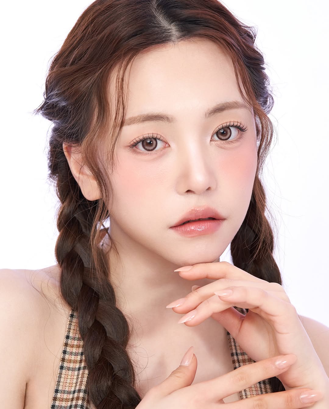 Manylens Bubble Milk Tea colored contacts