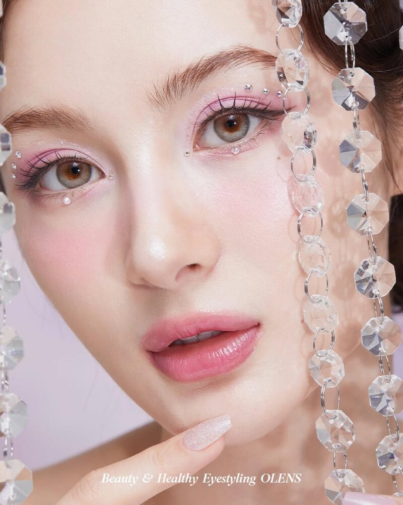 Olens Moonrise Dew Gray monthly colored contacts