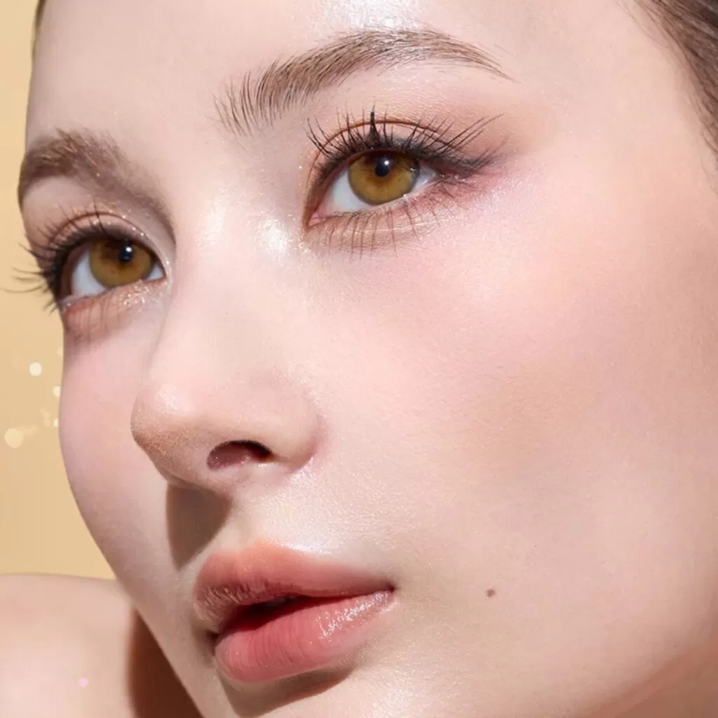 OLENS French Shine Hazel monthly colored contacts. Warm hazel tone with soft shine, natural blend, no harsh ring. Available 0.00 to -8.00, including plano.