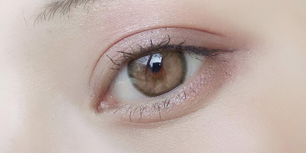 Canna Roze Beige Light Brown Colored Contacts for Dark Eyes feature soft brown tone with natural blend and lasting comfort. Ideal for daily wear. Available in powers 0.00 to -10.00.