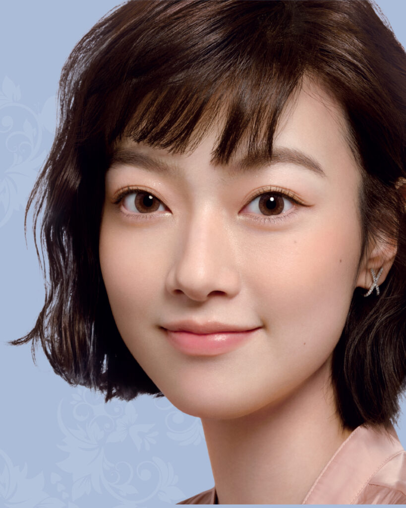 Created for convenience, Bausch & Lomb Bambi Brown Colored Contacts for Dark Eyes remove the need for cleaning or storage. The natural brown tone offers soft enhancement while staying easy to use. Perfect for daily routines and active lifestyles needing comfort and simplicity. Available in powers 0.00 to -10.00.