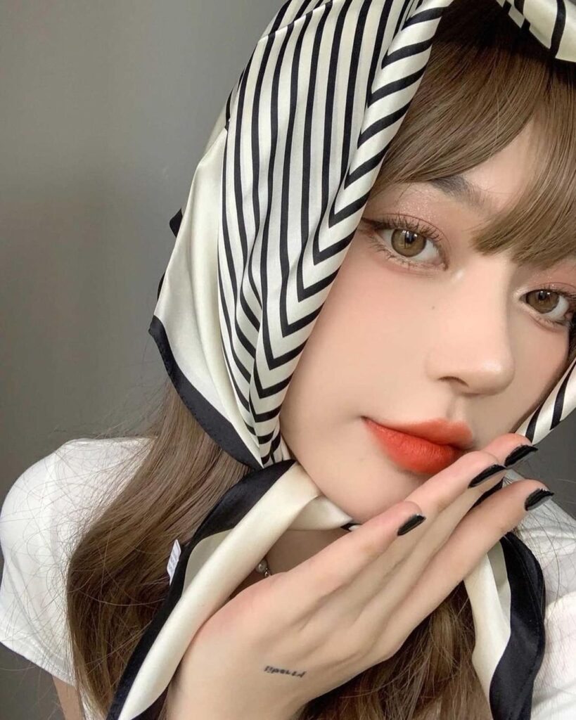 Built for extended wear, Canna Roze Beige Light Brown Colored Contacts for Dark Eyes maintain soft brown color with lasting comfort. The balanced design keeps the tone even while supporting long wear. A dependable choice for those who want a natural look with reliable performance over time. Available in powers 0.00 to -10.00.