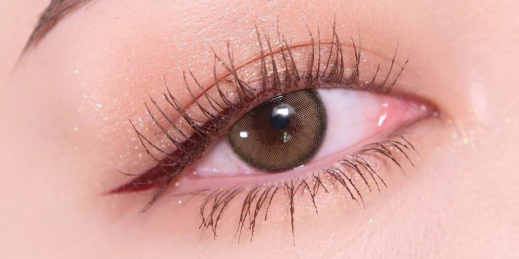 Kitty Kawaii Olivia Light Brown colored contacts for dark eyes offer a soft light brown tone that blends naturally for a smooth and gentle look. 0.00 to -10.00.