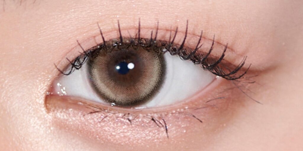 MYFiPN Polin Beige colored contacts for dark eyes offer a gentle beige tone with smooth blending and natural coverage. The design enhances your eyes subtly while maintaining a clean and refined finish. The lens supports comfortable wear.