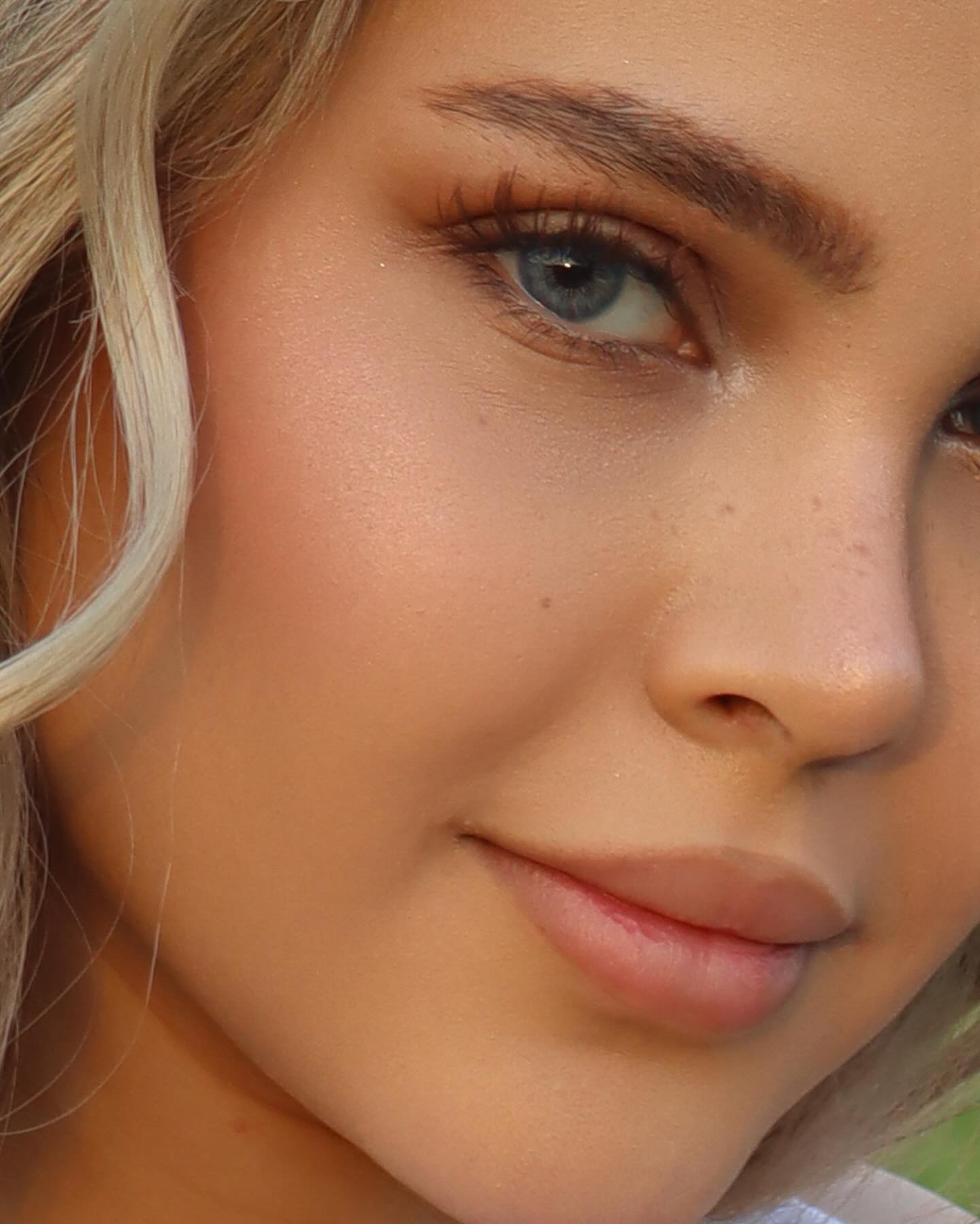 Explore Matia Premium Blue Monthly Colored Contacts for dark eyes. Create a fresh blue eye look with 60% water content and powers from 0.00 to -8.00.
